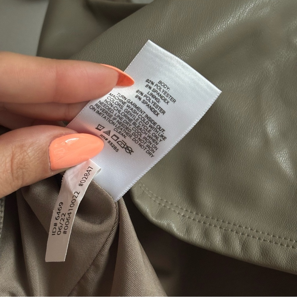 Express Body Contour Faux Leather Cropped Tank Top in Taupe XS - Picture 6 of 6
